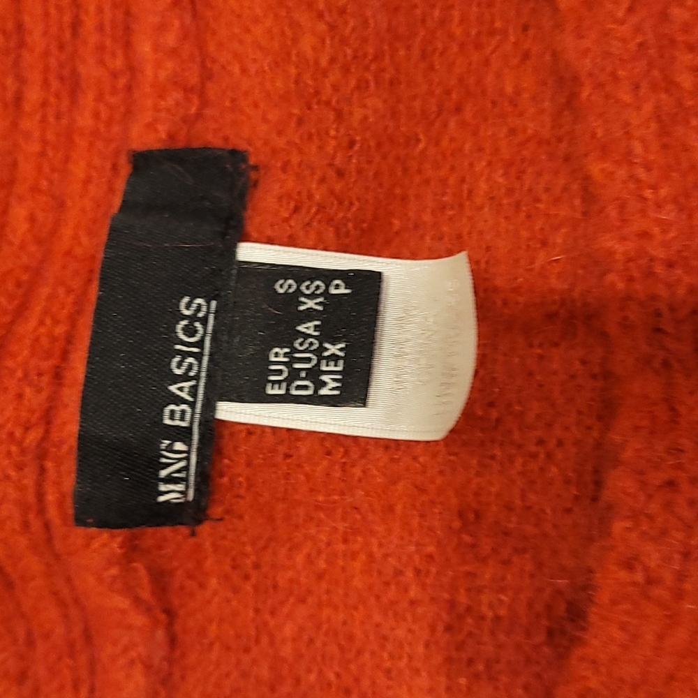 Sweater - Picture 2 of 3